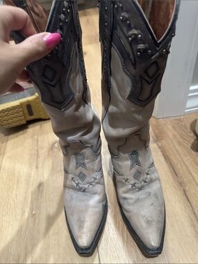 Dan Post Beige Western Heeled Cowboy Boots with Dark Trim